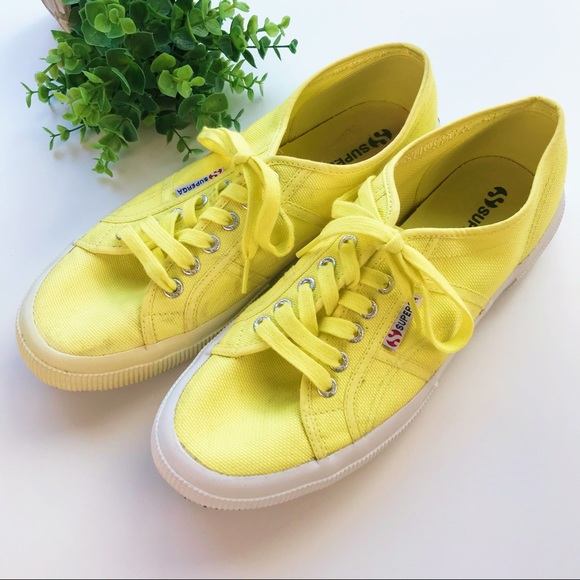 superga yellow